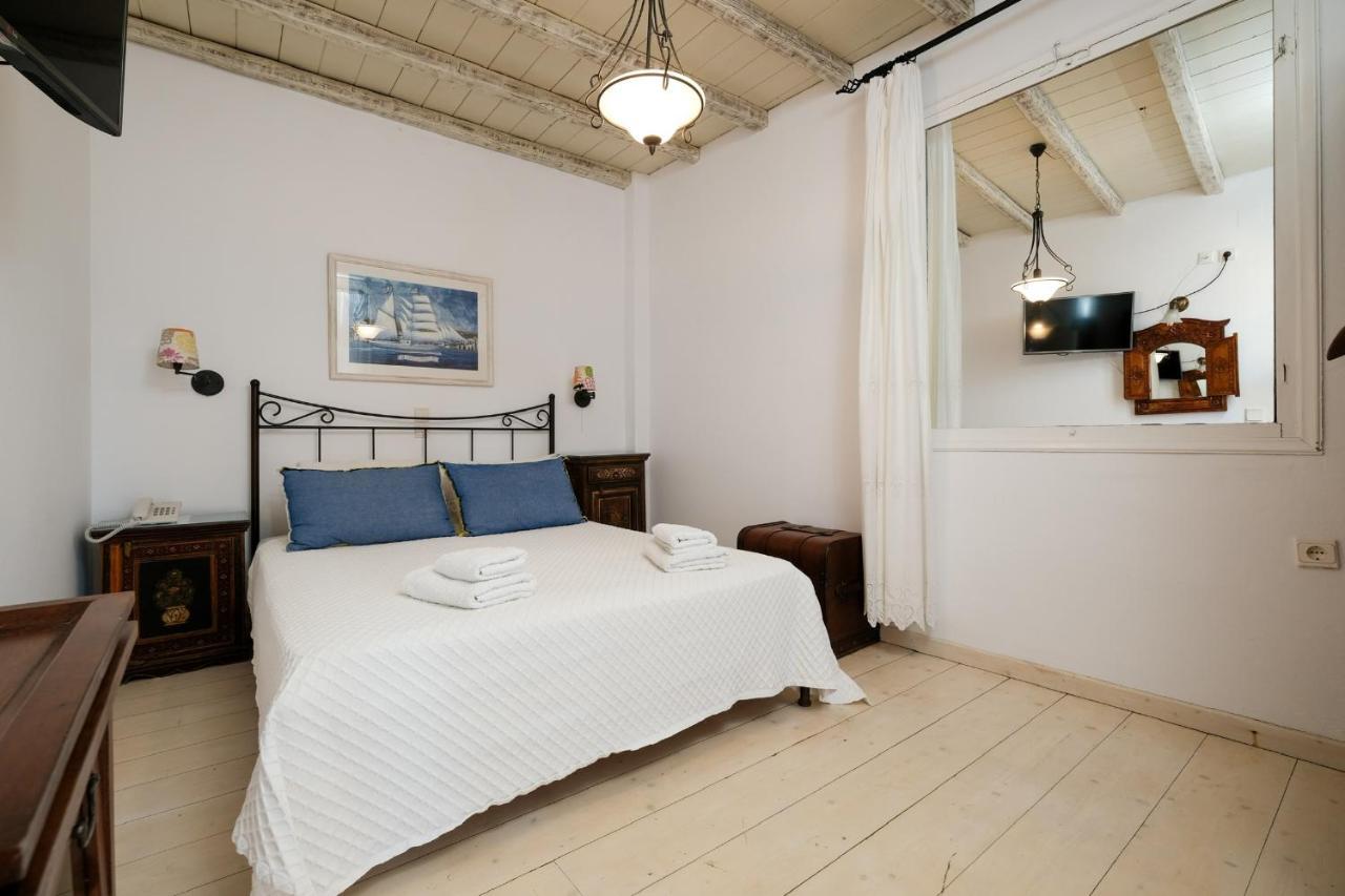 Golden Beach Studios & Suites Tínos Eksteriør billede